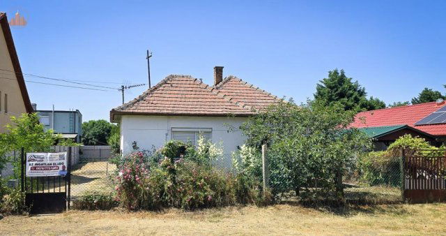 Eladó családi ház, Szigethalmon 40 M Ft, 3 szobás