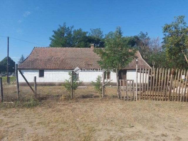 Eladó mezogazdasagi ingatlan, Ágasegyházán 16.5 M Ft, 1 szobás