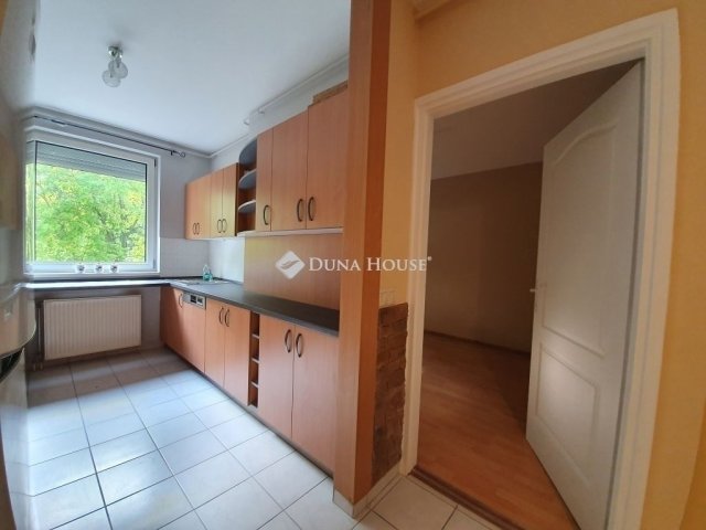 Eladó téglalakás, Kecskeméten 87.9 M Ft, 4 szobás