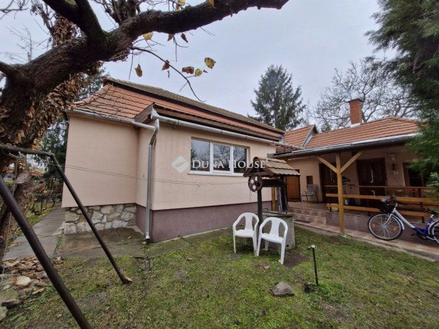 Eladó családi ház, Komáromban 75 M Ft, 3+1 szobás