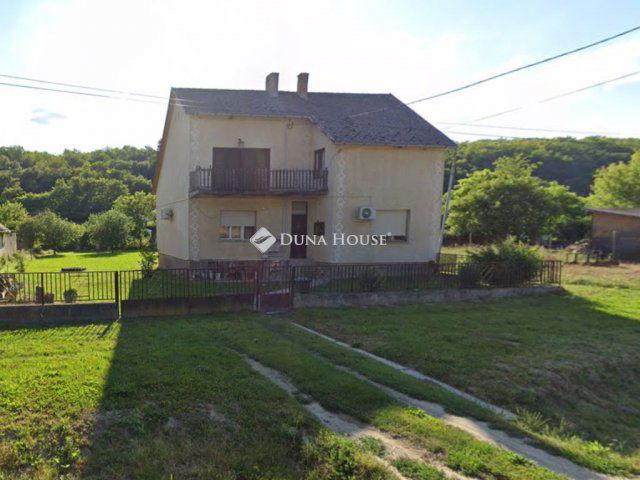 Eladó családi ház, Gyönkön 20 M Ft, 4 szobás