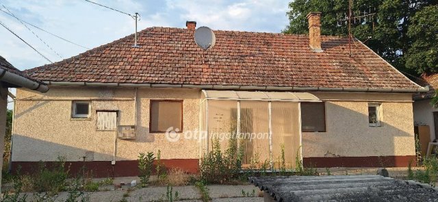 Eladó családi ház, Kiskőrösön 36.9 M Ft, 2 szobás