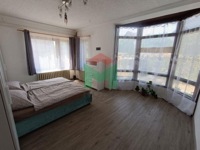 Eladó családi ház, Balatonkeresztúron 95 M Ft, 7 szobás