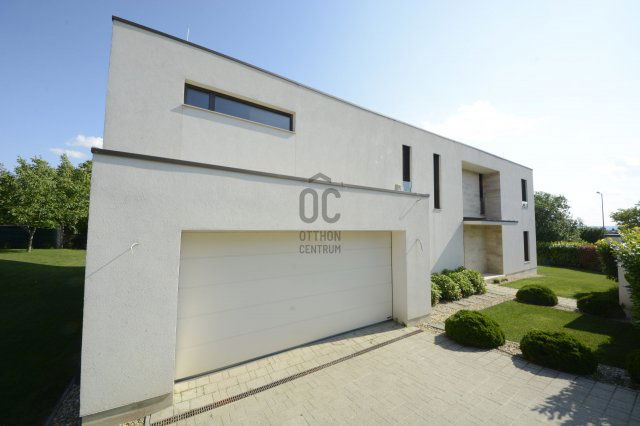 Eladó családi ház, Budapesten, XI. kerületben 685 M Ft, 9 szobás