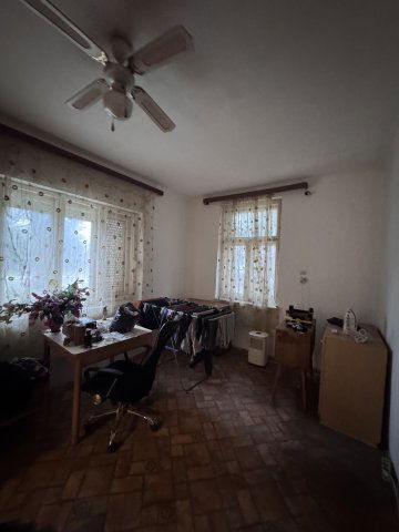 Eladó családi ház, Csömörön 33 M Ft, 2 szobás