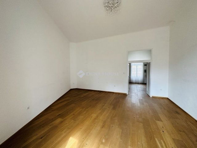 Eladó téglalakás, Budapesten, VIII. kerületben 109 M Ft