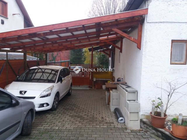 Eladó családi ház, Balatonföldváron 120 M Ft, 4 szobás