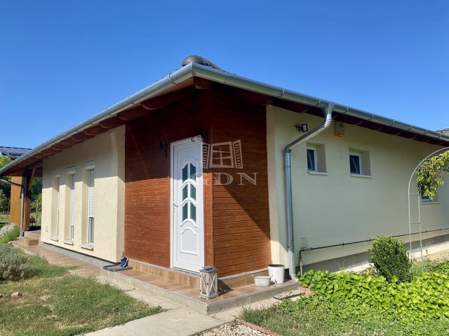 Eladó családi ház, Tökölön 125 M Ft, 3 szobás