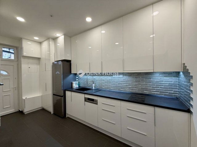 Eladó téglalakás, Budapesten, XIII. kerületben 75 M Ft, 1 szobás