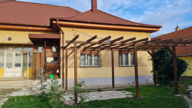 Eladó téglalakás, Pakson 25 M Ft, 2 szobás