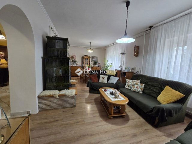 Eladó családi ház, Veszprémben 119 M Ft, 4 szobás