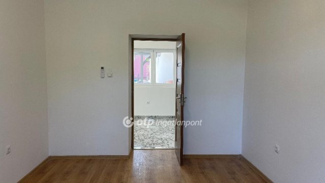 Eladó családi ház, Üllőn 84.9 M Ft, 4 szobás