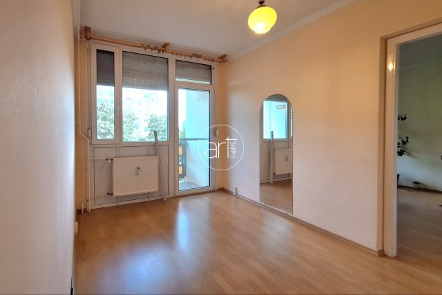 Eladó panellakás, Szegeden, Csongrádi sugárúton 52 M Ft