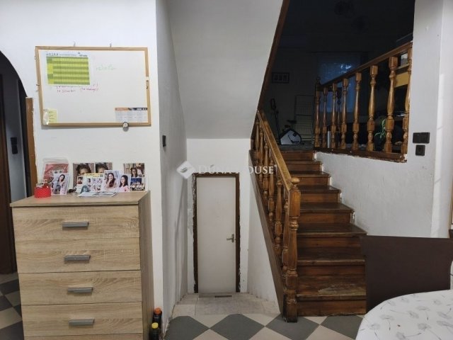Eladó családi ház, Dunaharasztin 139 M Ft, 5 szobás