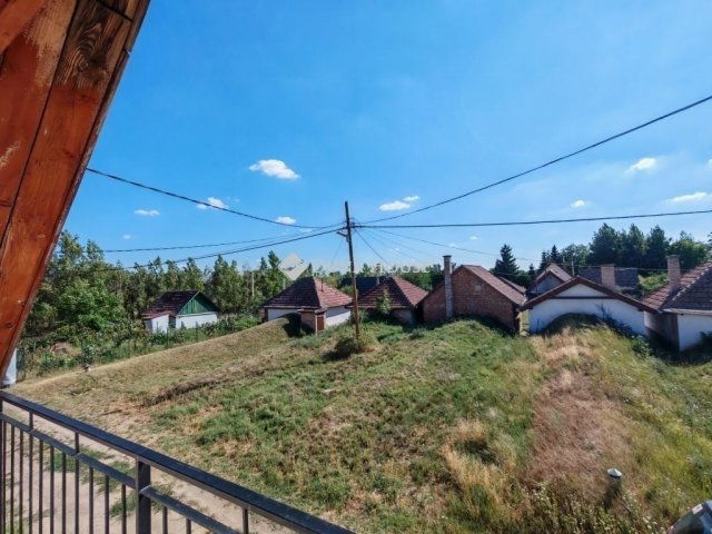 Eladó családi ház, Monoron 24.99 M Ft, 3 szobás