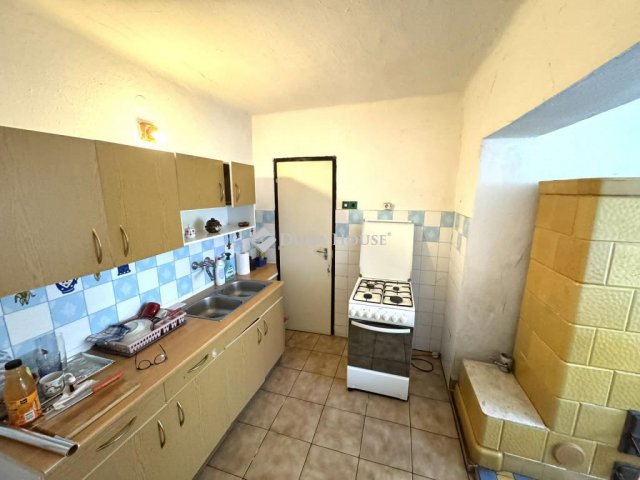 Eladó családi ház, Mosonszentmiklóson 39 M Ft, 4 szobás