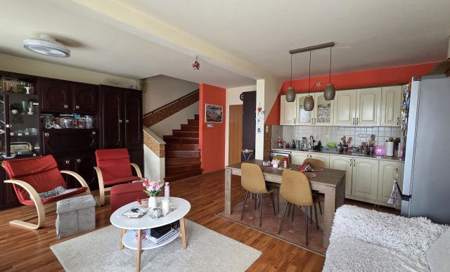 Eladó sorház, Tatabányán 121.9 M Ft, 4+1 szobás