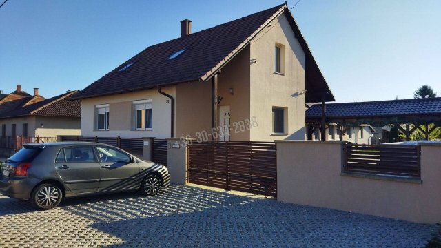 Eladó családi ház, Halászin, József Attila utcában 144 M Ft