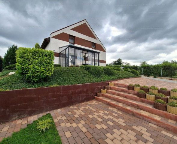 Eladó családi ház, Keszthelyen 129.9 M Ft, 4 szobás