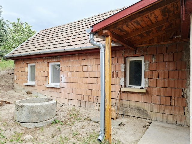 Eladó családi ház, Szadán 47.9 M Ft, 2 szobás