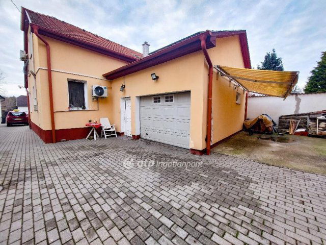 Eladó családi ház, Nyíregyházán 94 M Ft, 5 szobás