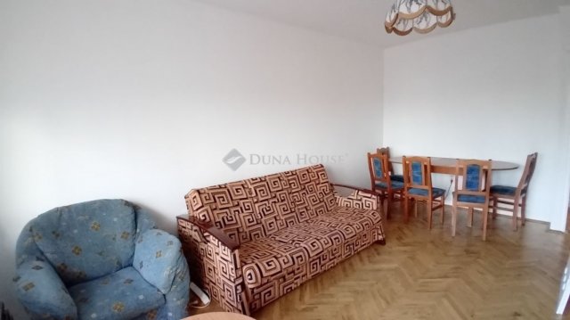 Eladó téglalakás, Siófokon 65.9 M Ft, 3 szobás