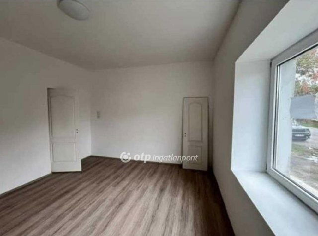 Eladó családi ház, Zagyvarékason 17.5 M Ft, 2 szobás