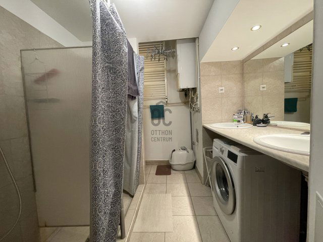 Eladó téglalakás, Budapesten, VIII. kerületben 108.9 M Ft