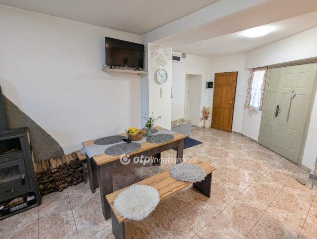 Eladó családi ház, Kállón 19 M Ft, 3+1 szobás