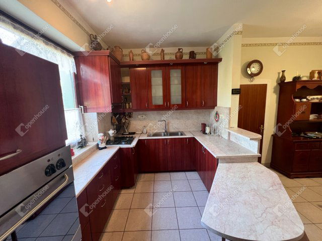 Eladó sorház, Sopronban 119.9 M Ft, 5 szobás