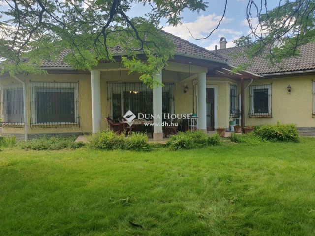 Eladó családi ház, Lajosmizsén 295 M Ft, 5 szobás