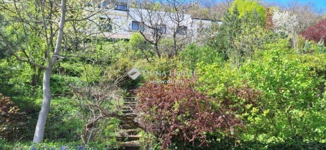 Eladó családi ház, Budapesten, II. kerületben 180 M Ft, 3 szobás