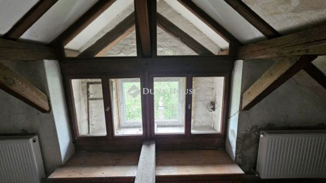 Eladó téglalakás, Budapesten, XVII. kerületben 95 M Ft, 4 szobás