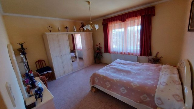 Eladó családi ház, Balatonmáriafürdőn 98 M Ft, 5+1 szobás