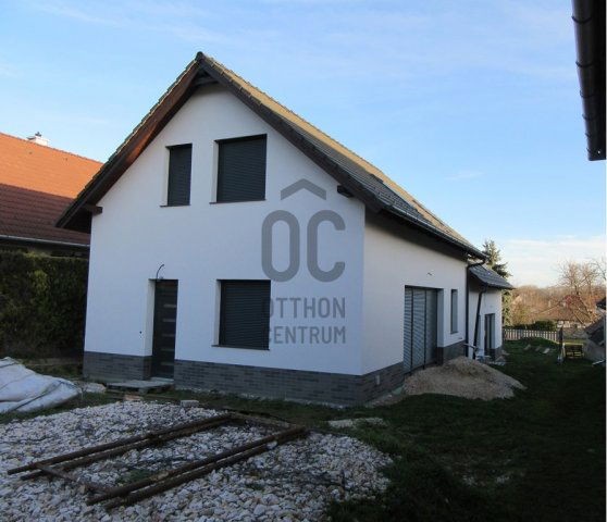 Eladó ikerház, Százhalombattán 105 M Ft, 5 szobás