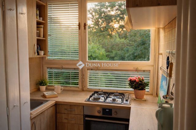 Eladó téglalakás, Budapesten, II. kerületben 128 M Ft, 3 szobás