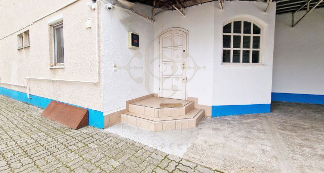 Eladó ipari ingatlan, Budapesten, XVIII. kerületben 106 M Ft