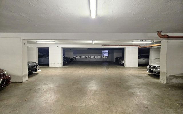 Eladó garázs, Budapesten, IV. kerületben, Ősz utcában 6.5 M Ft