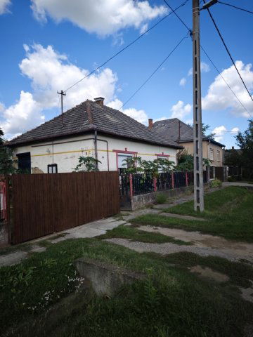 Eladó családi ház, Nagyvarsányon 8 M Ft, 3 szobás