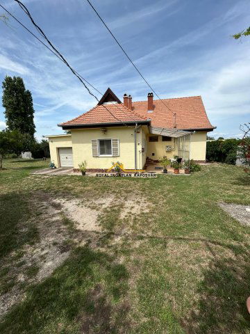 Eladó családi ház, Balatonbogláron, Kolozsvári utcában 98 M Ft