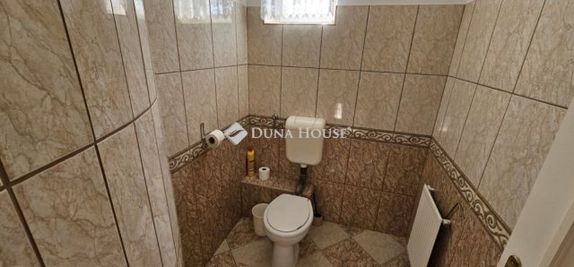 Eladó családi ház, Tápiószecsőn 118.5 M Ft, 2+2 szobás