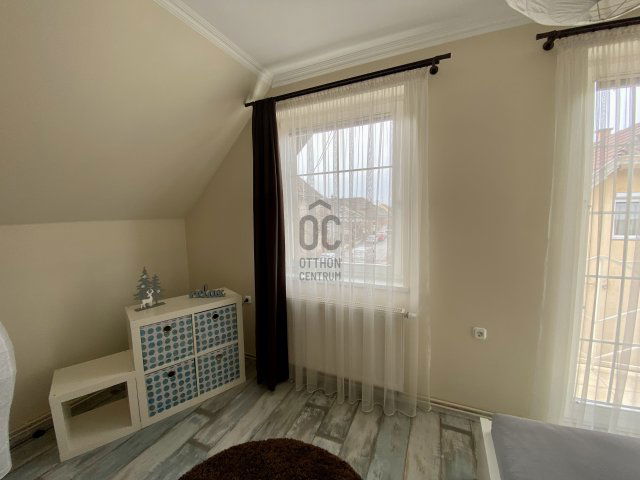 Eladó családi ház, Budapesten, XV. kerületben 208 M Ft, 6 szobás