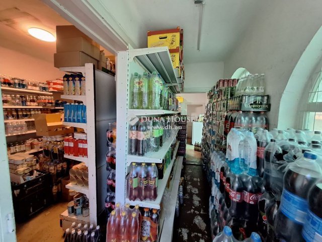 Eladó üzlethelyiség, Mendén 199 M Ft, 1 szobás