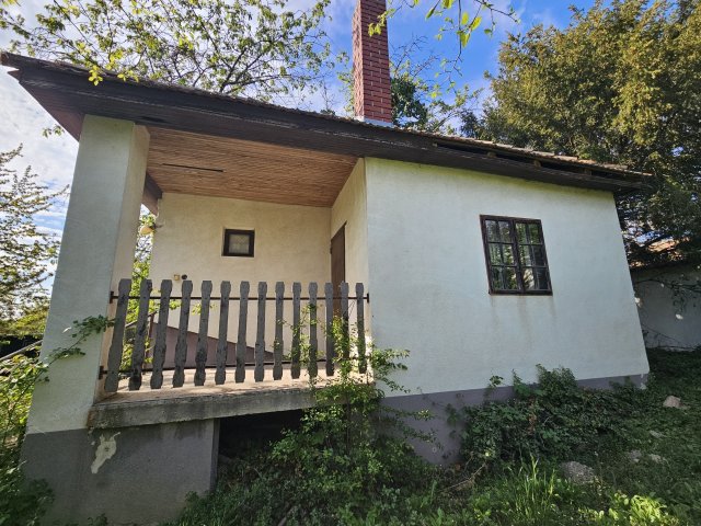 Eladó telek, Pápán 7.9 M Ft / költözzbe.hu