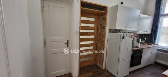 Eladó téglalakás, Budapesten, VI. kerületben 87 M Ft, 2+1 szobás