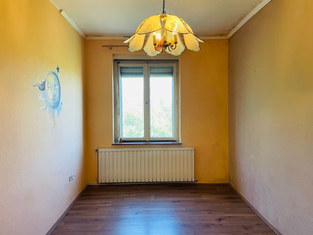 Eladó téglalakás, Komáromban, Korona utcában 37.9 M Ft