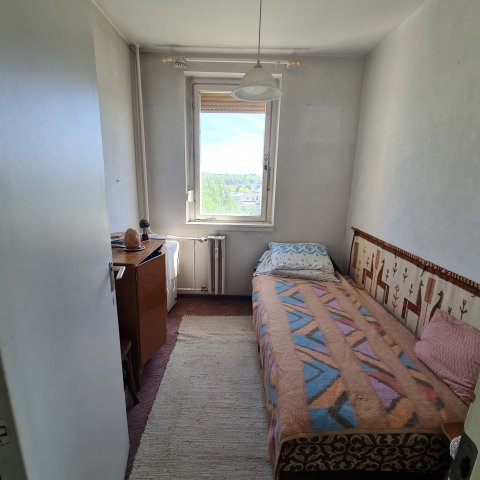 Eladó panellakás, Budapesten, III. kerületben, Huszti úton