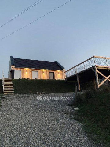 Eladó téglalakás, Orfűn 99 M Ft, 4 szobás