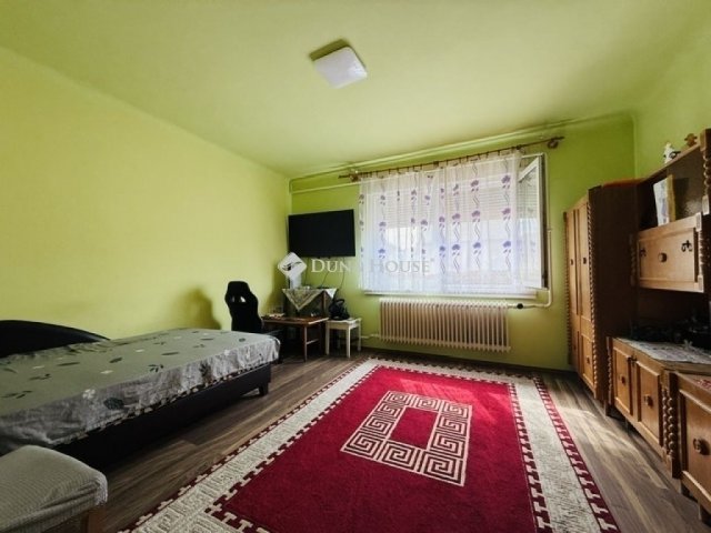 Eladó családi ház, Vecsésen 95 M Ft, 3 szobás