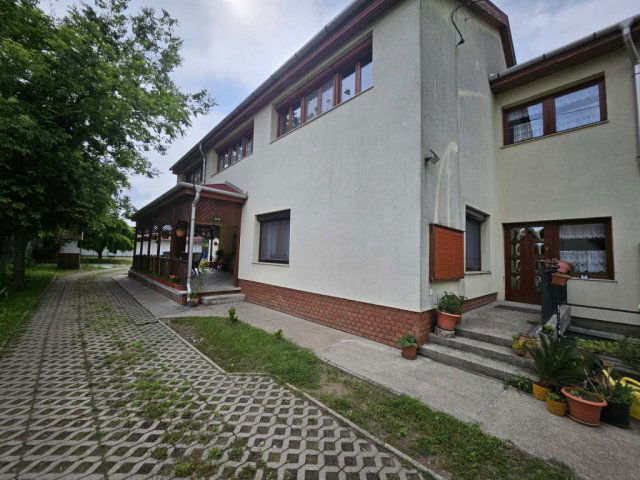 Eladó családi ház, Fóton 110 M Ft, 4 szobás